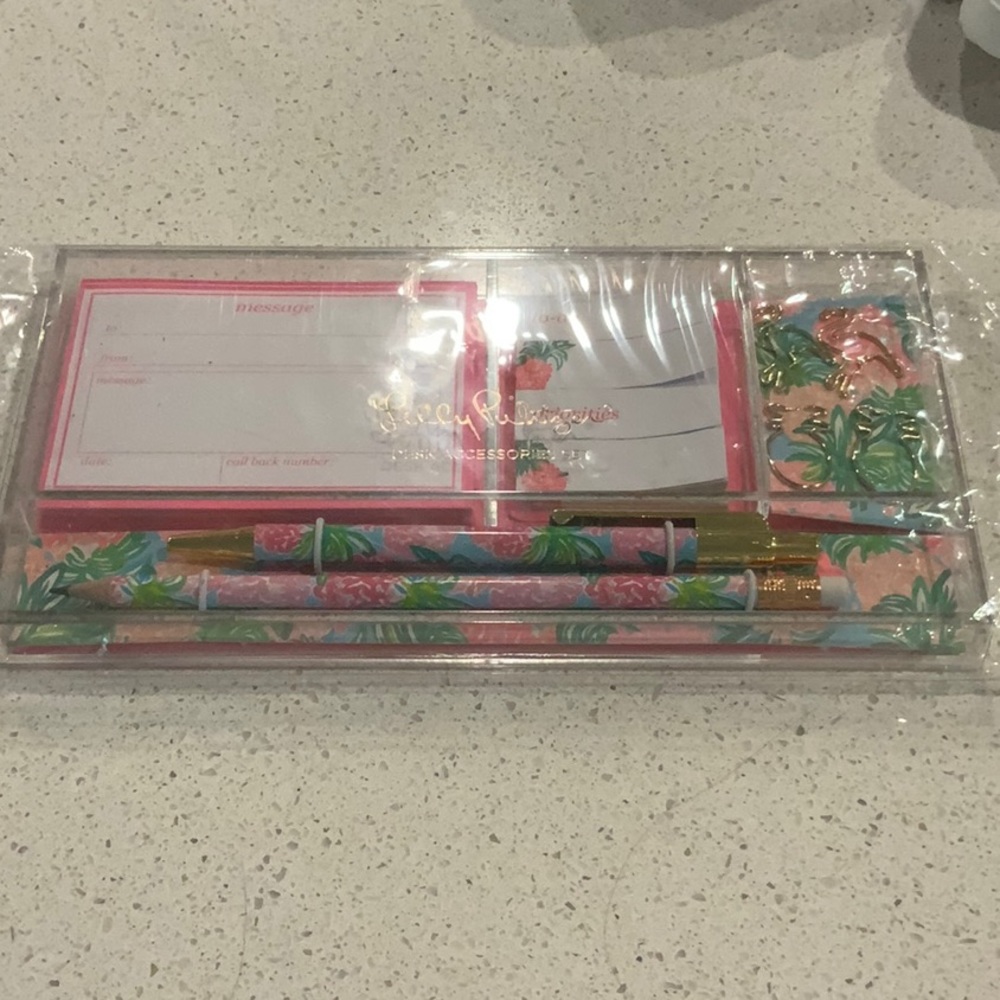 LILLY PULITZER DESK ACCESSORIES SET